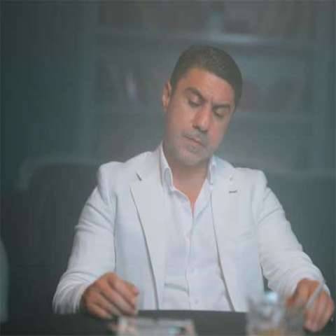 دانلود آهنگ ترکی نامیک قاسم اوف به نام خوشوم گلیر